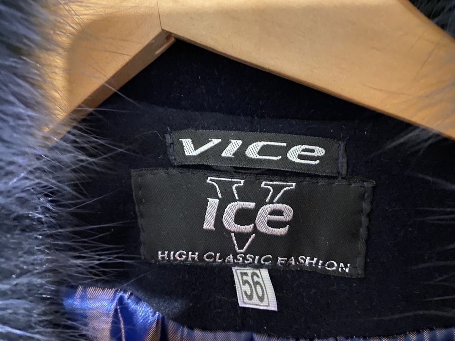 Пальто жіноче, зимове з натуральним коміром 54- 56р.