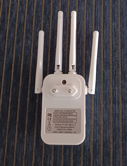 Repetidor/Extensor internet 4 Antenas novo
