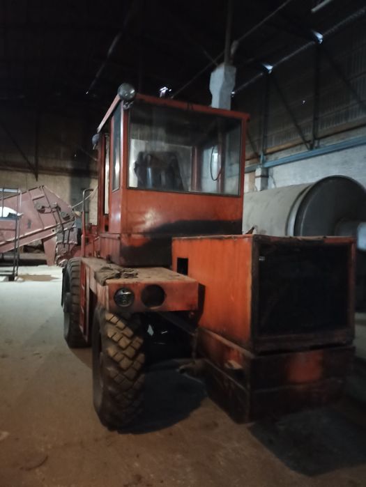 Погрузчик UN-053