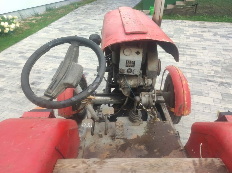 Sprzedam  Ursus c328/330