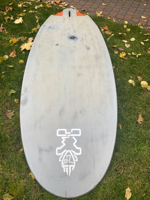 Isonic 127 windsurfing