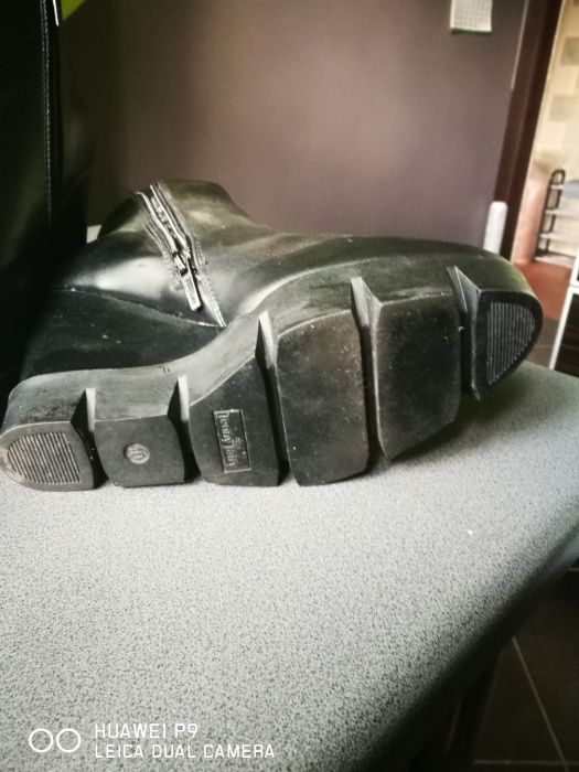 Sprzedam buty rozmiar 40