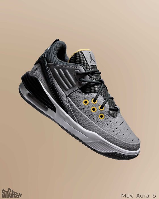 РОЗПРОДАЖ! Жіночі кросівки Air Jordan Max Aura 5. Оригінал. Розмір 38 - 24 см