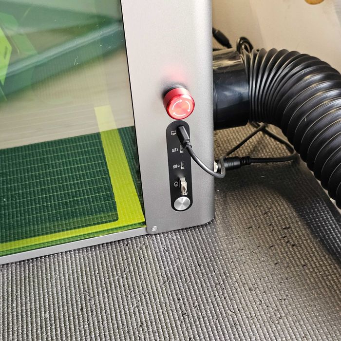 Máquina de Gravação e Corte a Laser Fibra e Diodo -  xTool F1 Ultra