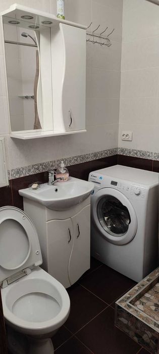 Здам 2к. квартиру подобово.