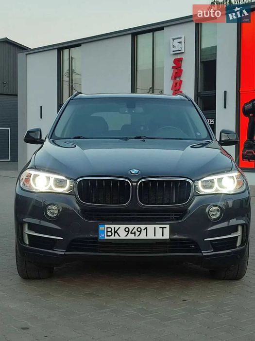 Автомобіль BMW X5 2016