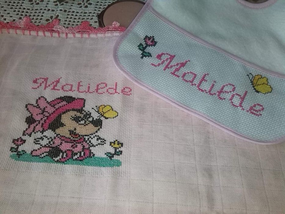 Conjunto fralda com babete e fitinha