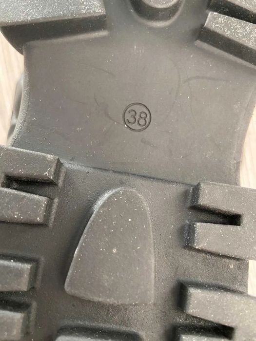 Czarne sandały na platformie H&M
