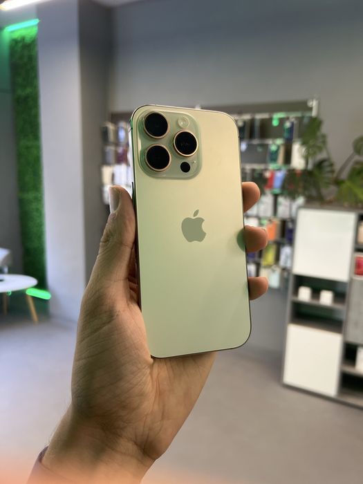 iPhone 16 Pro 256GB Desert Titanium Neverlock від Магазину