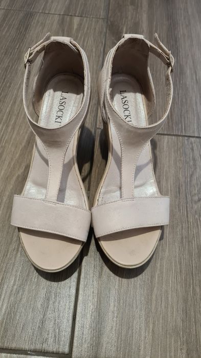 Sandały na koturnie Lasocki rozmiar 38