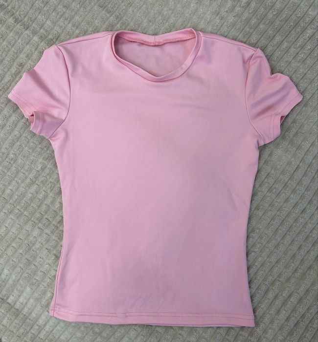 Футболка приталена