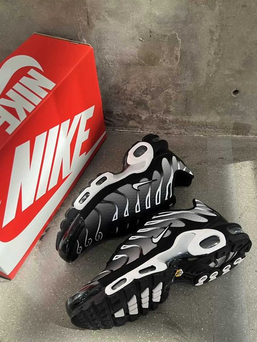 Nike Air Max TN Czarny R.39