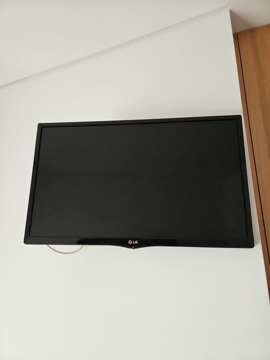 Televisão LG com 27 polegadas