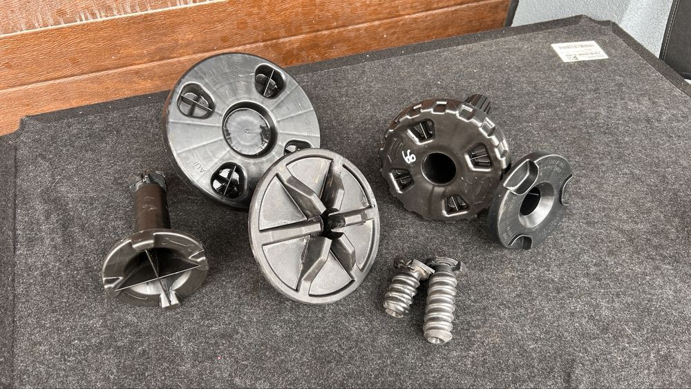 Кріплення запасного колеса Mercedes w204,w205,w211,w212,w164,w166