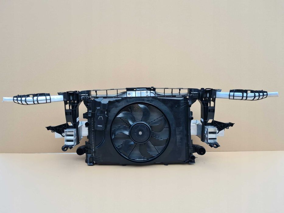 Передняя панель Mercedes W176 W246 W156 комплект радиаторов интеркулер