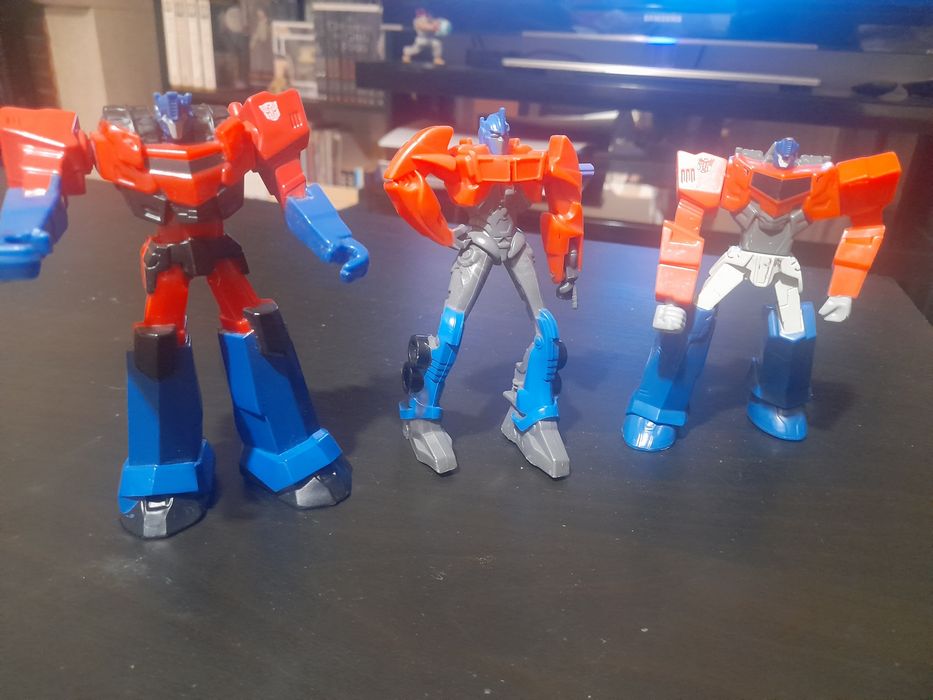 Bonecos Transformers