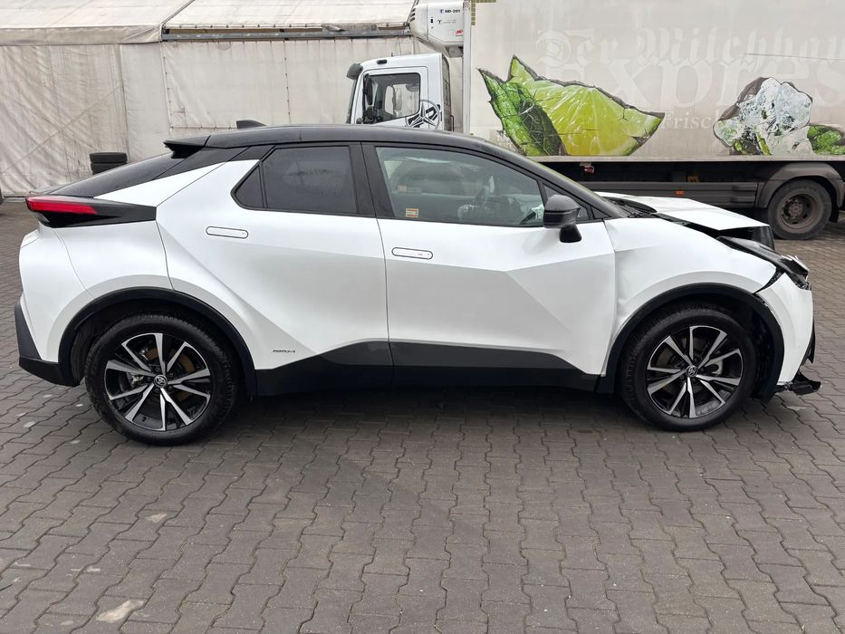 Toyota C-HR Krajowy, 4X4 Hybryda, mały przebieg