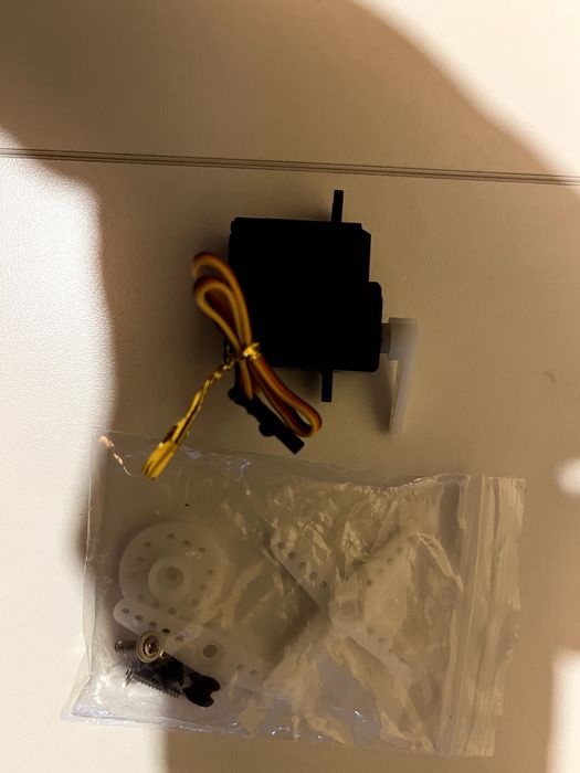 servo digital Wltoys 144010