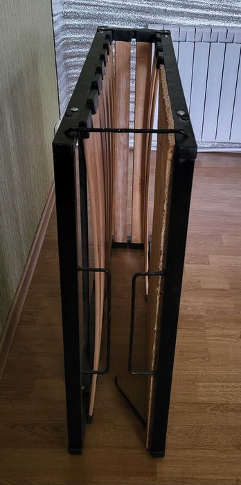 Розкладне ліжко. Міцний каркас. 190х80см.