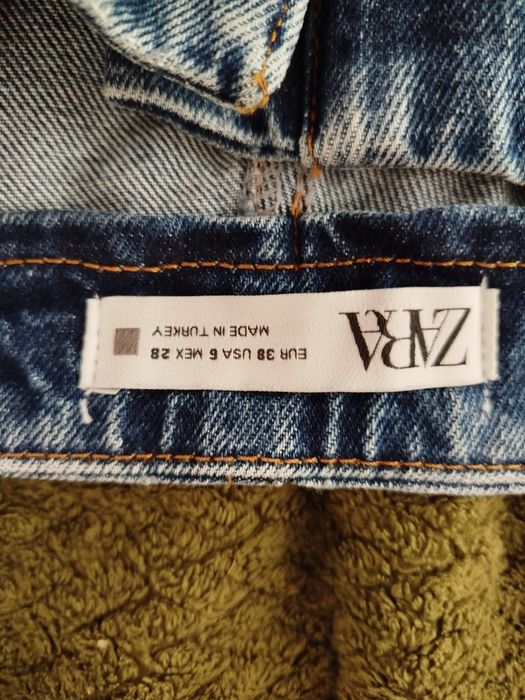 Широкі жіночі джинси фірма ZARA