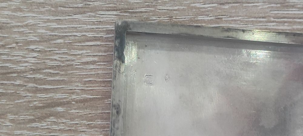 Srebrna pudernica Francja  Próba 950