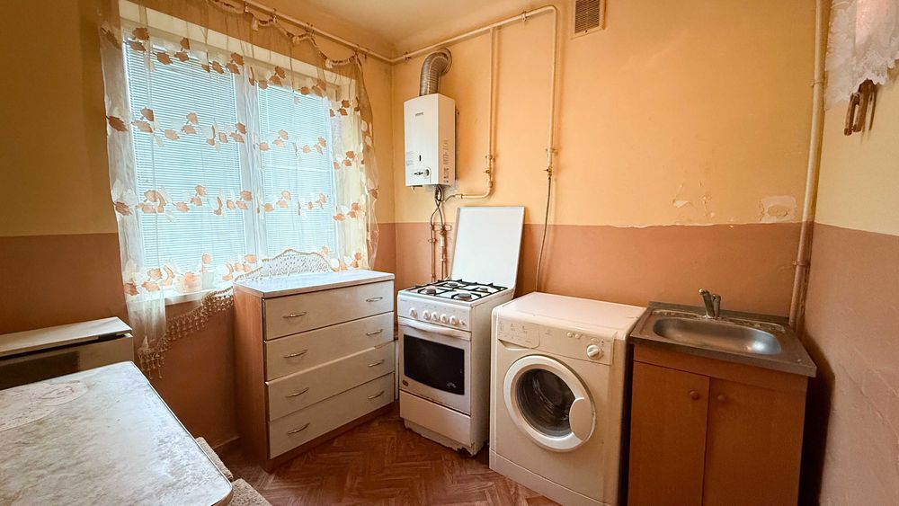 Продаж 2-кім квартири в Новоселиці, індивідуальне опалення