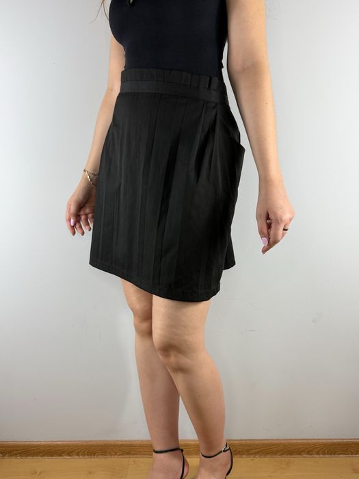 Czarna krótka mini spódnica z kieszeniami Basic rozmiar 42 XL