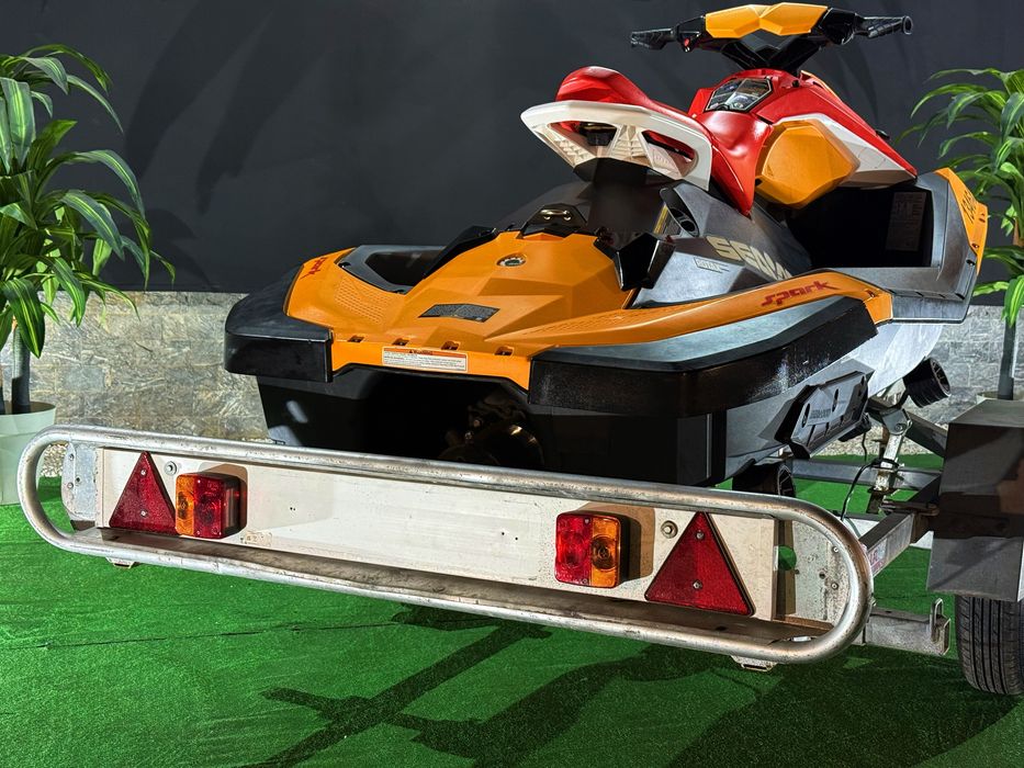 Sea-doo Spark - Com reboque