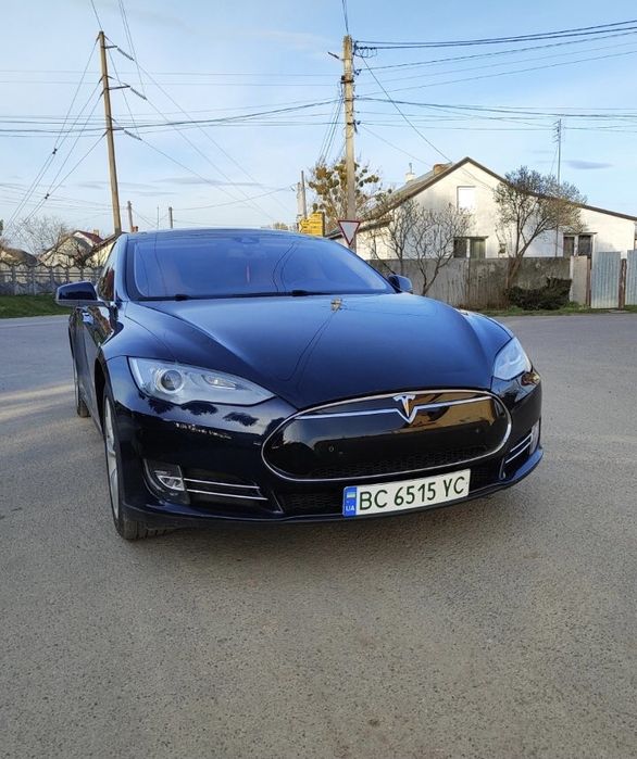 Tesla model s 2014