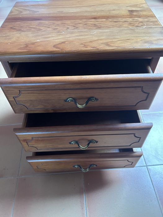 Mesa de cabeceira