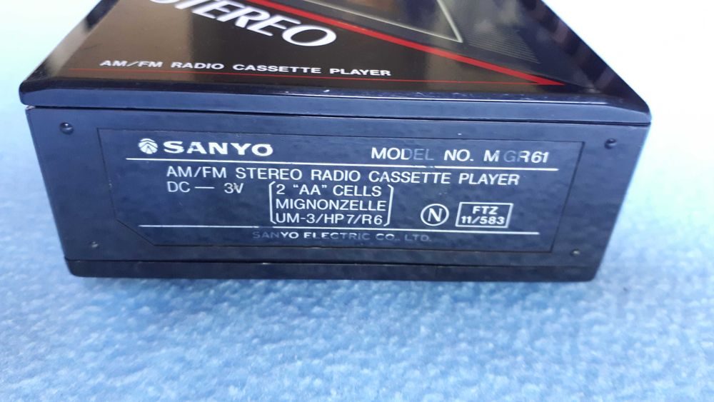 Walkman SANYO MGR61 z radiem