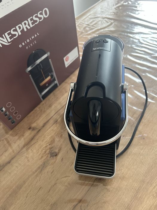 Nespresso Pixie Dark Blue (praticamente Nova) c/ Garantia Outubro 2028