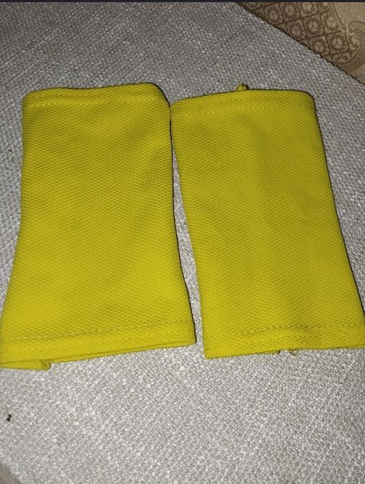 Нарядний костюм.