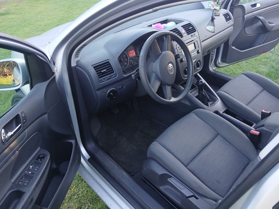 Sprzedam volkswagen golf 5