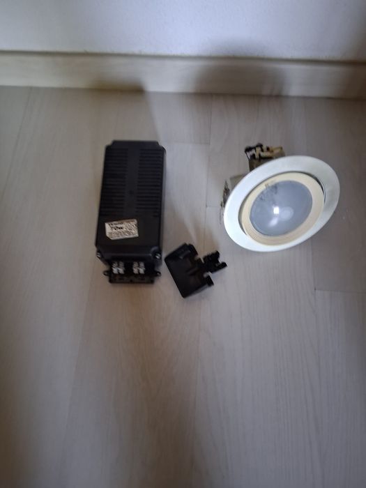 Projector branco rotativo