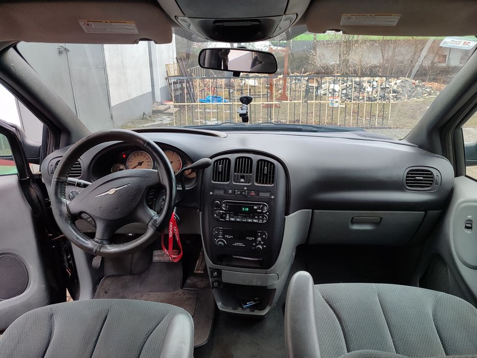 Voyager 2.8 crdi, zadbany,nowe opony.