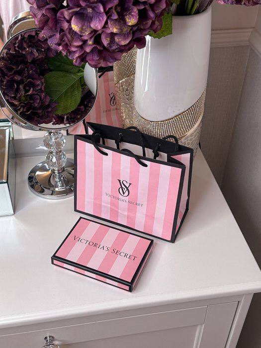 Portfel card holder VS Victoria’s Secret na karty mini portfel brelok