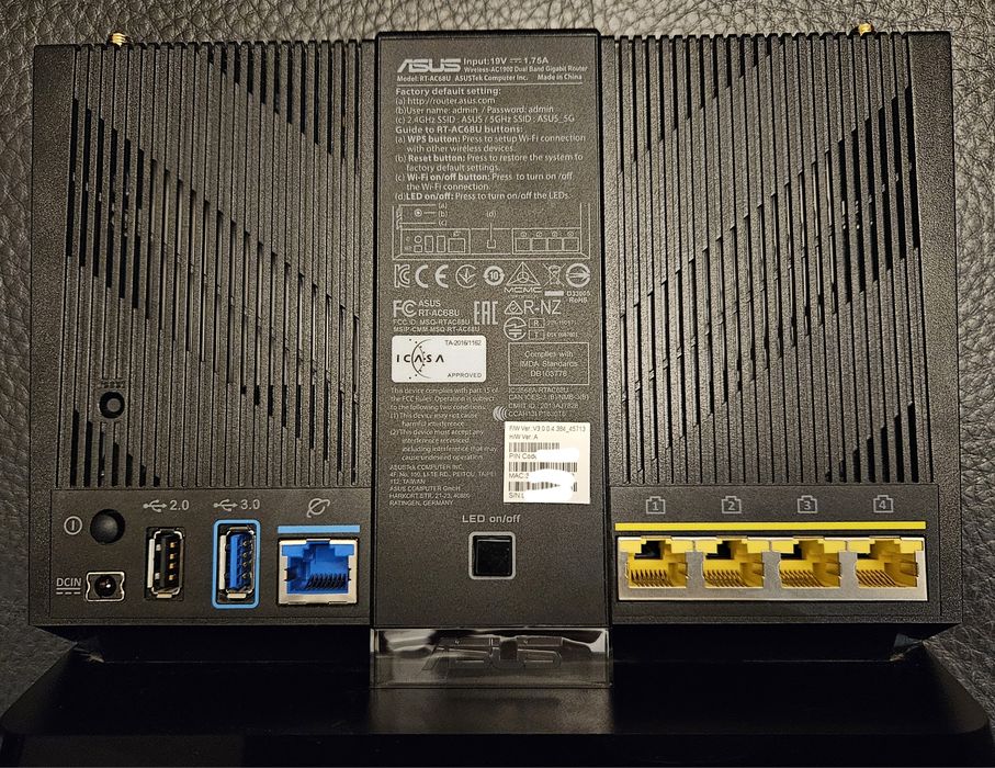Asus RT-AC68U router