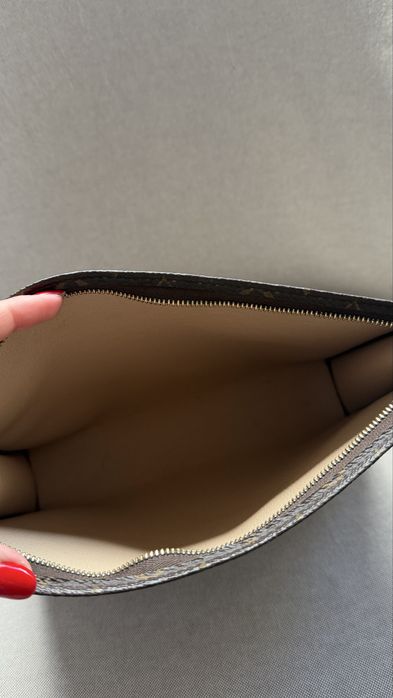 Louis Vuitton Poche Toilette Monogram Canvas autêntica