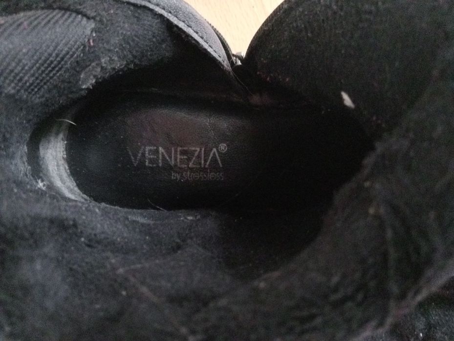 Kozaki Venezia r. 40, buty skóra