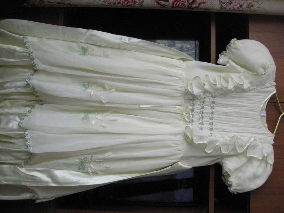 Платье нарядное нежное