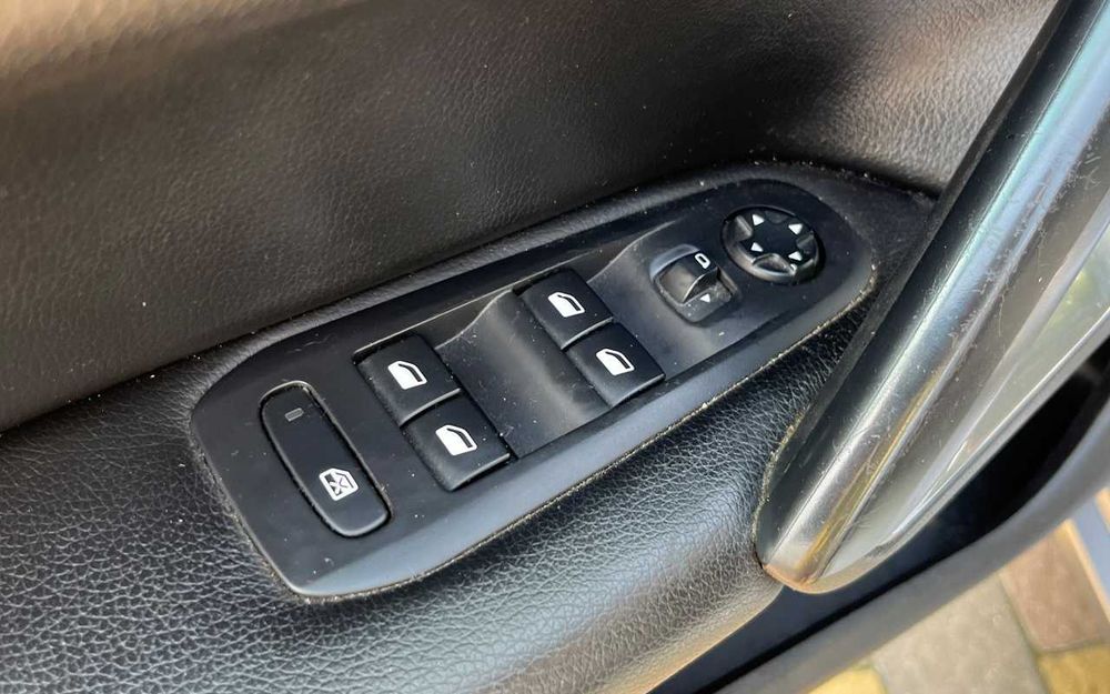Peugeot 308 2015