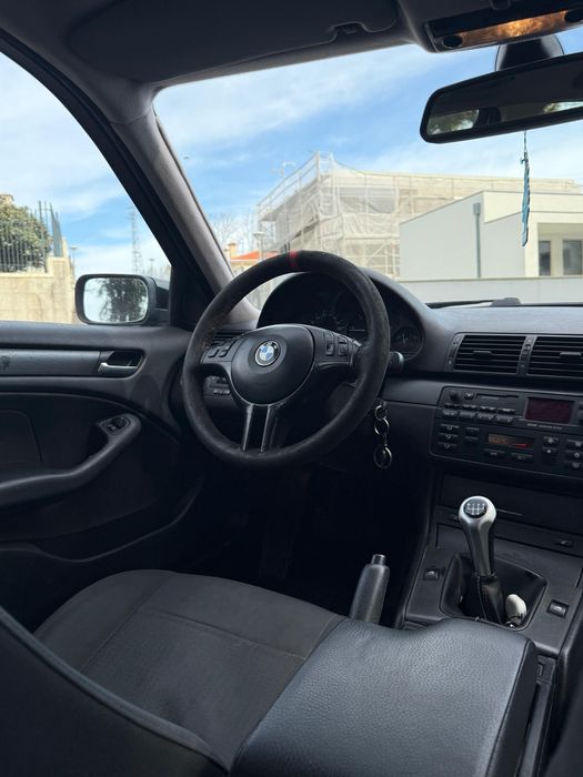 Bmw 318 DIESEL ano 2005 - muito nova