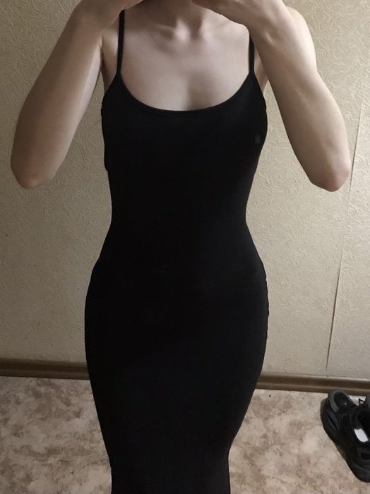 Сукня жіноча чорна обтягуюча