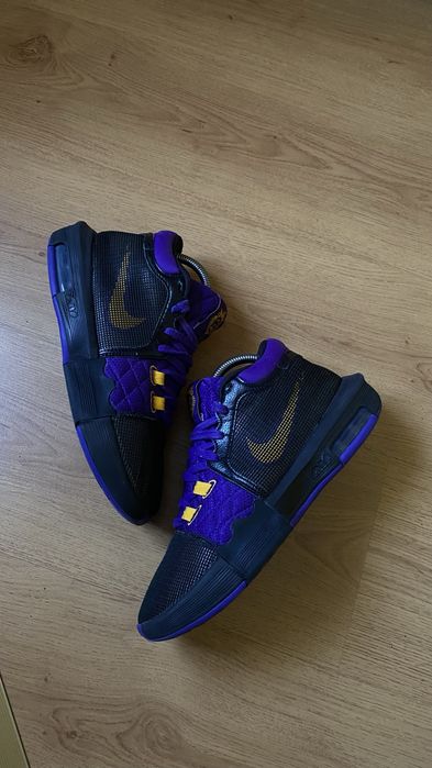 Кросівки Nike LeBron кросовки хайтопи