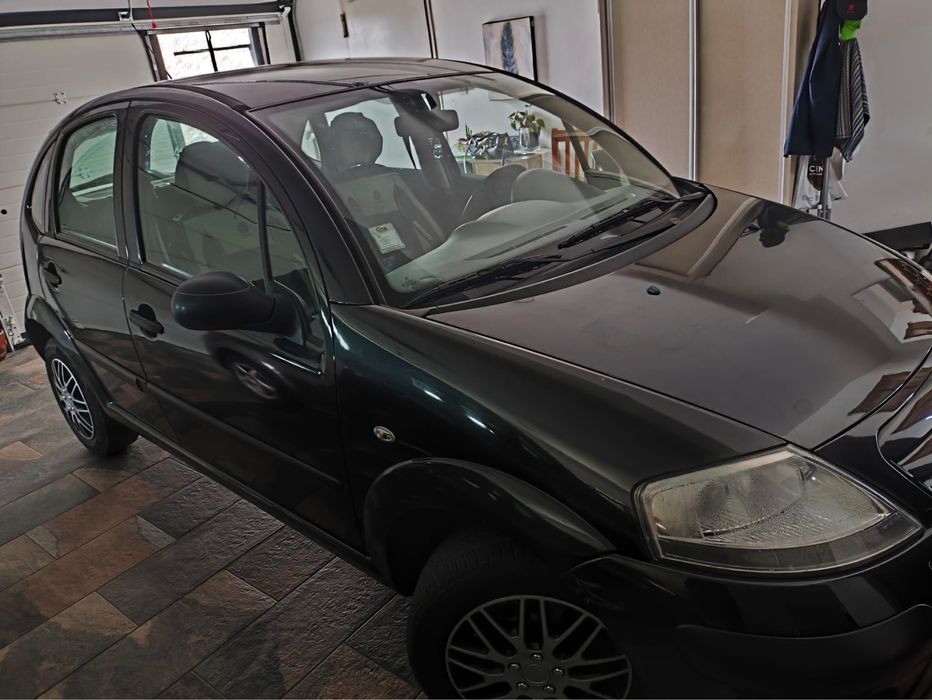 Carro Citroën em bom estado
