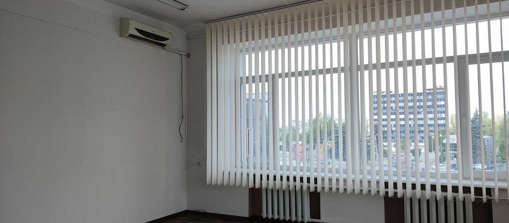 Офісні приміщення на проспекті