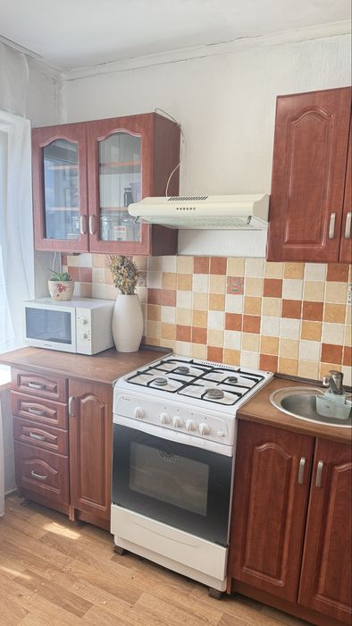 Продам 2к квартиру Титова