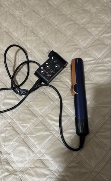 Фен -випрямляч dyson airstrait