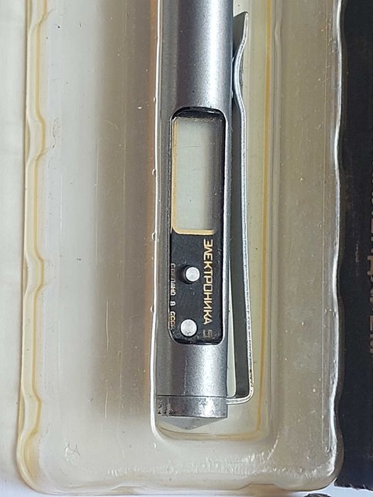 Часы электронные  Электроника, Левис.